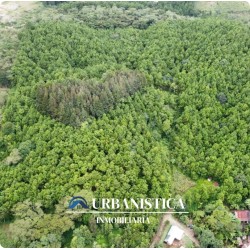 Terreno de 7,035 m² en...