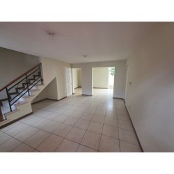 Casa en Venta en Condado Naranjo – Condominio San Esteban Estilo Navarra