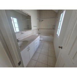 Casa en Venta en Condado Naranjo – Condominio San Esteban Estilo Navarra